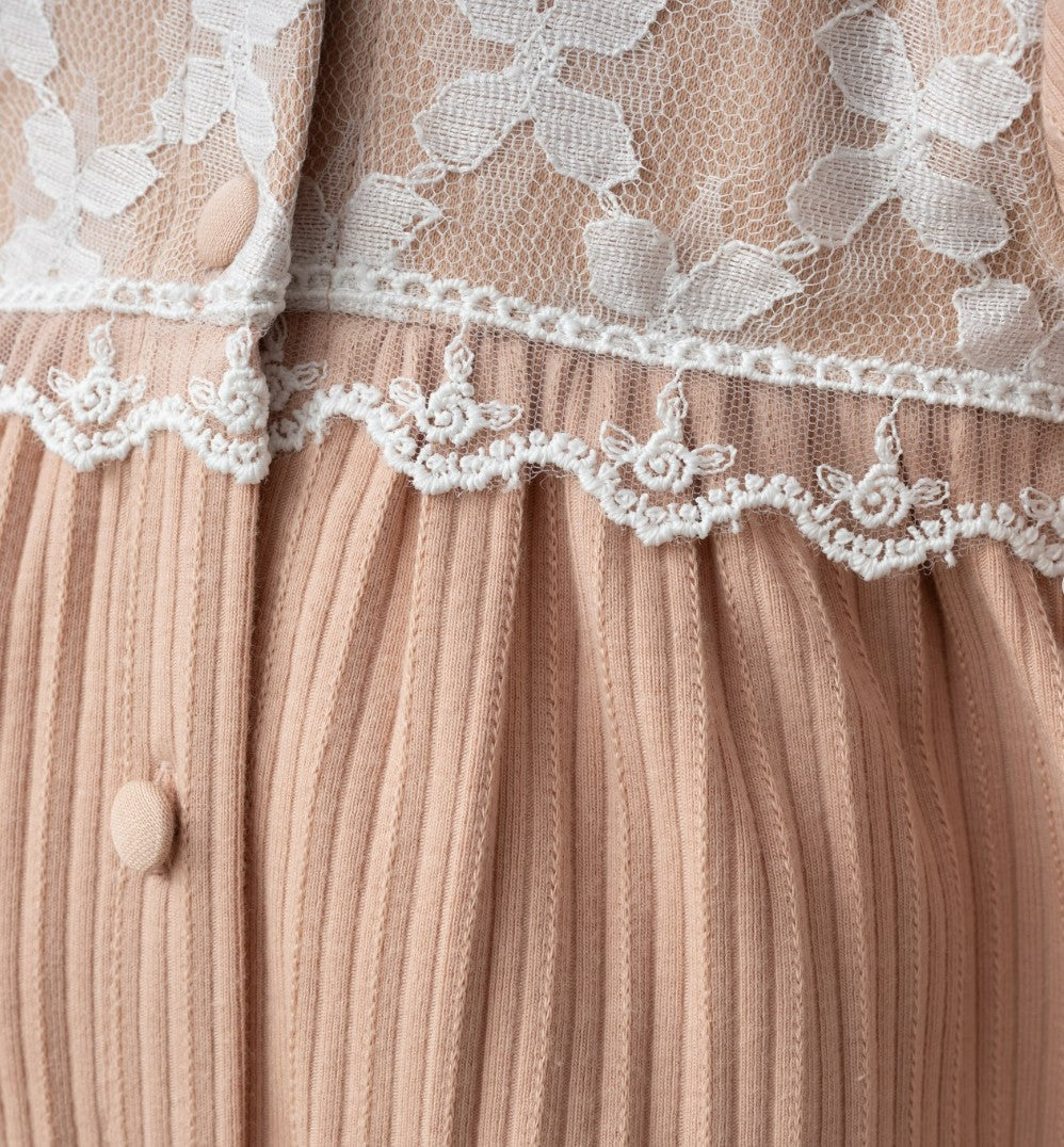 Ensemble naissance rose nude avec dentelle – douceur et élégance pour bébé 🤍✨