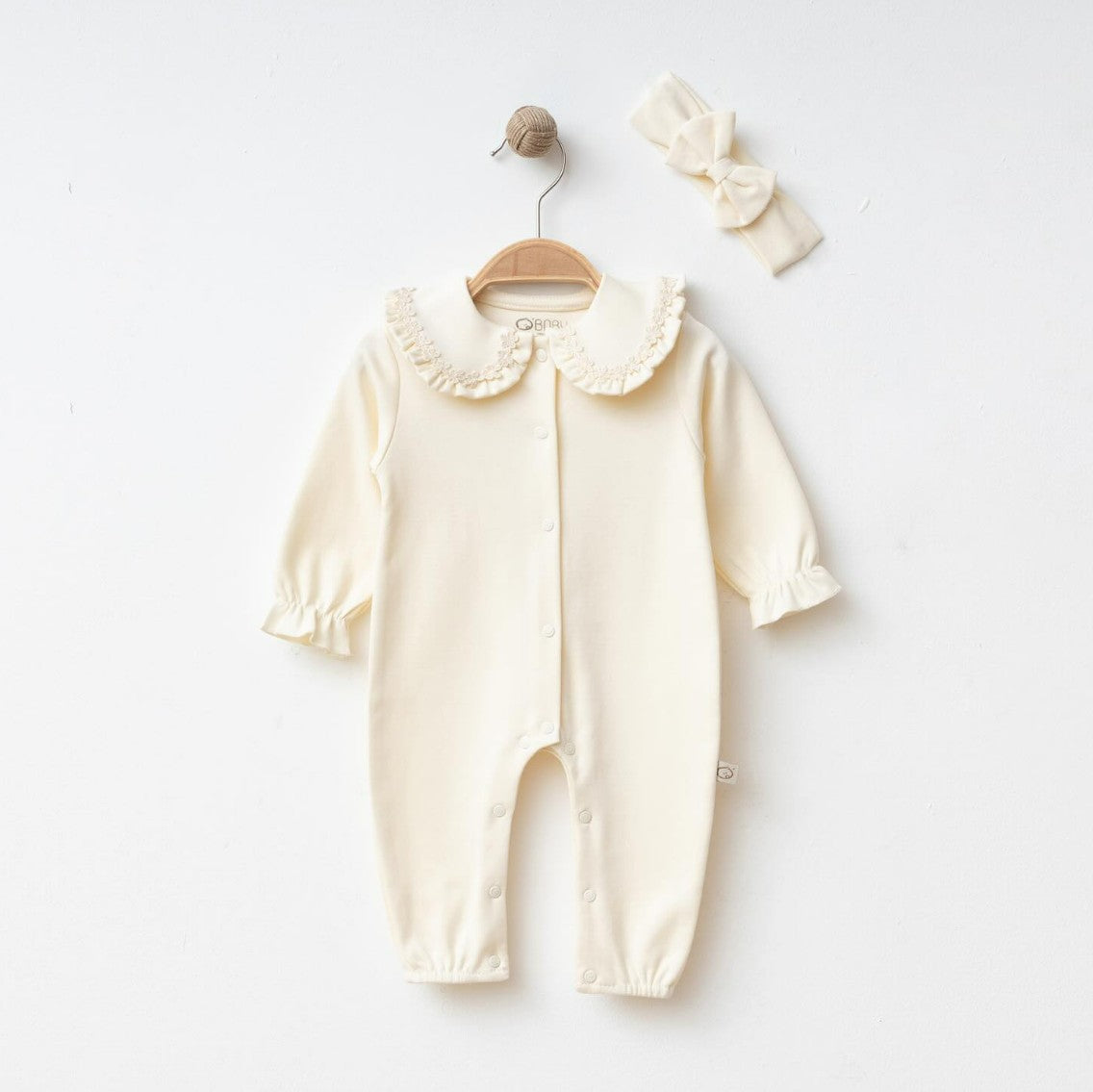 Combinaison naissance écrue avec bandeau – élégance et douceur pour bébé 🤍✨