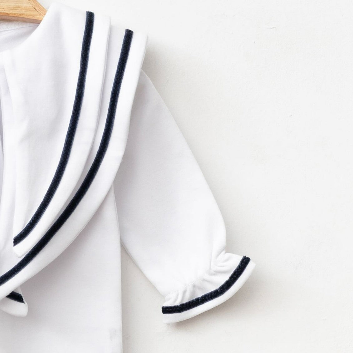 Combinaison naissance blanche style marin – élégance et douceur pour bébé ⚓🤍