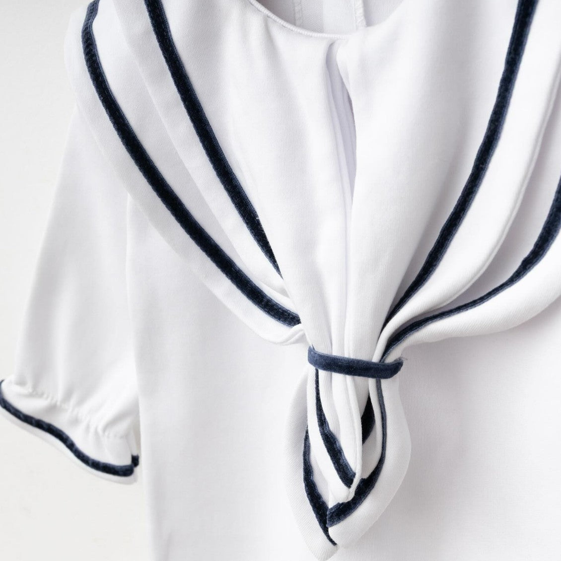 Combinaison naissance blanche style marin – élégance et douceur pour bébé ⚓🤍