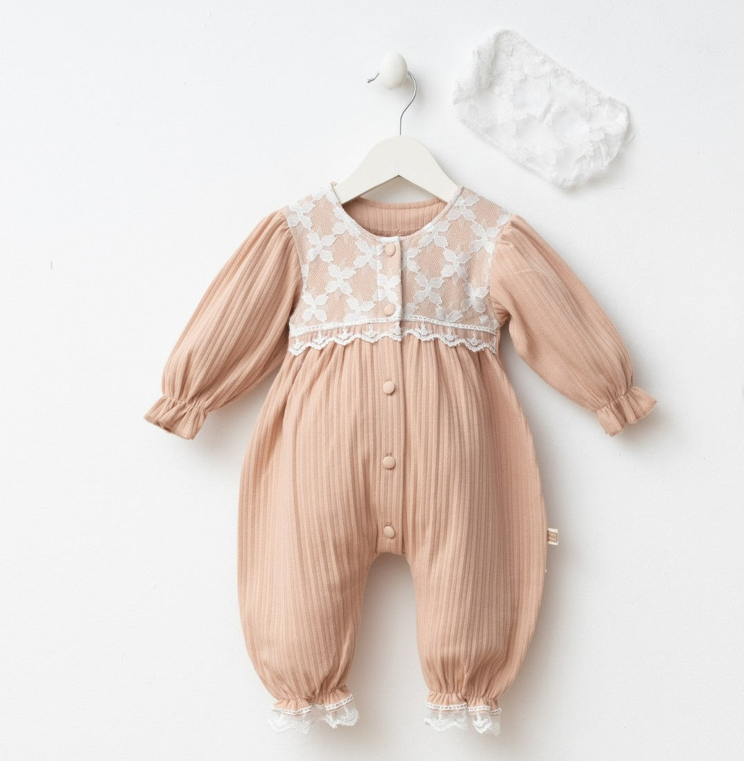 Ensemble naissance rose nude avec dentelle – douceur et élégance pour bébé 🤍✨