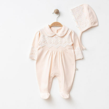 Ensemble bébé écru élégant avec dentelle et béguin assorti 🤍👶
