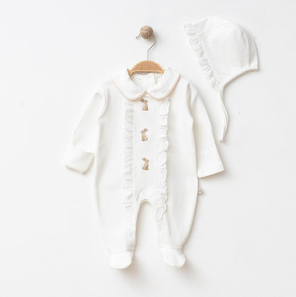 Ensemble bébé blanc élégant avec broderies lapins et béguin assorti 🤍👶