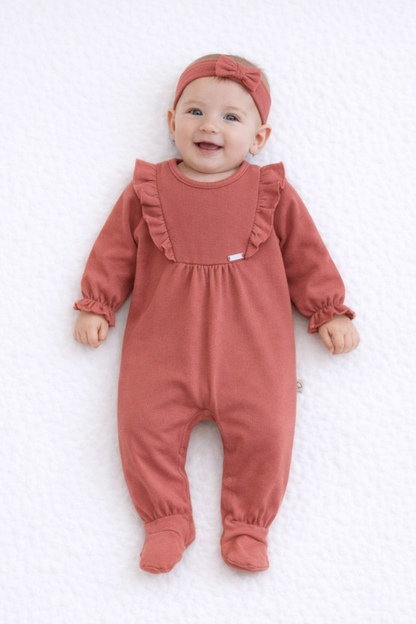 Ensemble Bébé 2 Pièces – Pyjama Volanté & Bandeau Nœud Terracotta