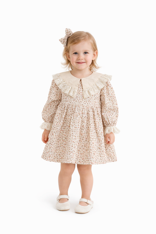 🌸 Robe Enfant Fleurie au Col Dentelle – Élégance Vintage & Charme Romantique 🤍