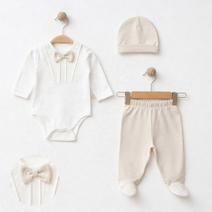 Ensemble naissance écru avec nœud papillon – Élégance douce et intemporelle pour bébé 🤍🎀✨