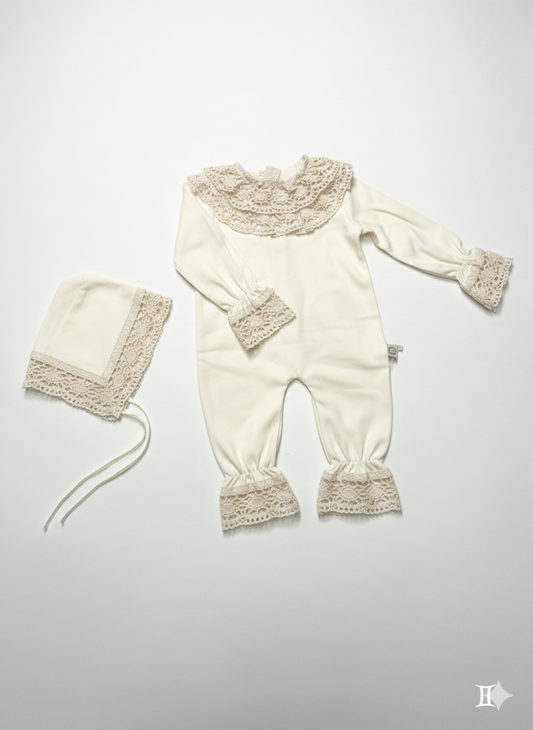 Ensemble Bébé 2 Pièces – Pyjama Côtelé & Bonnet Imprimé Floral Doux