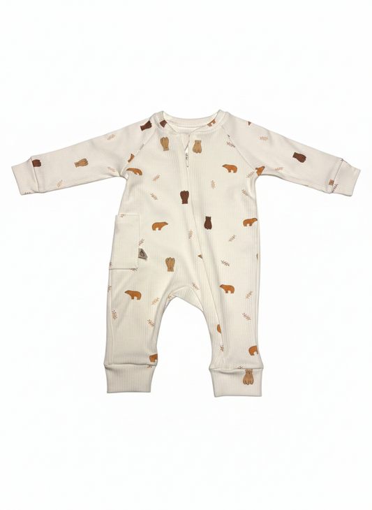 Ensemble Naissance 1 Pièces – Maille Vert Sauge & Crème avec Détail Petit Ourson