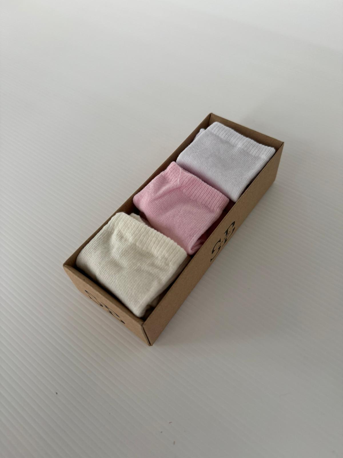 Coffret 6 paires de chaussettes bébé – Blanc, rose poudré & beige – Douces et intemporelles – Idéal cadeau naissance 🤍👶